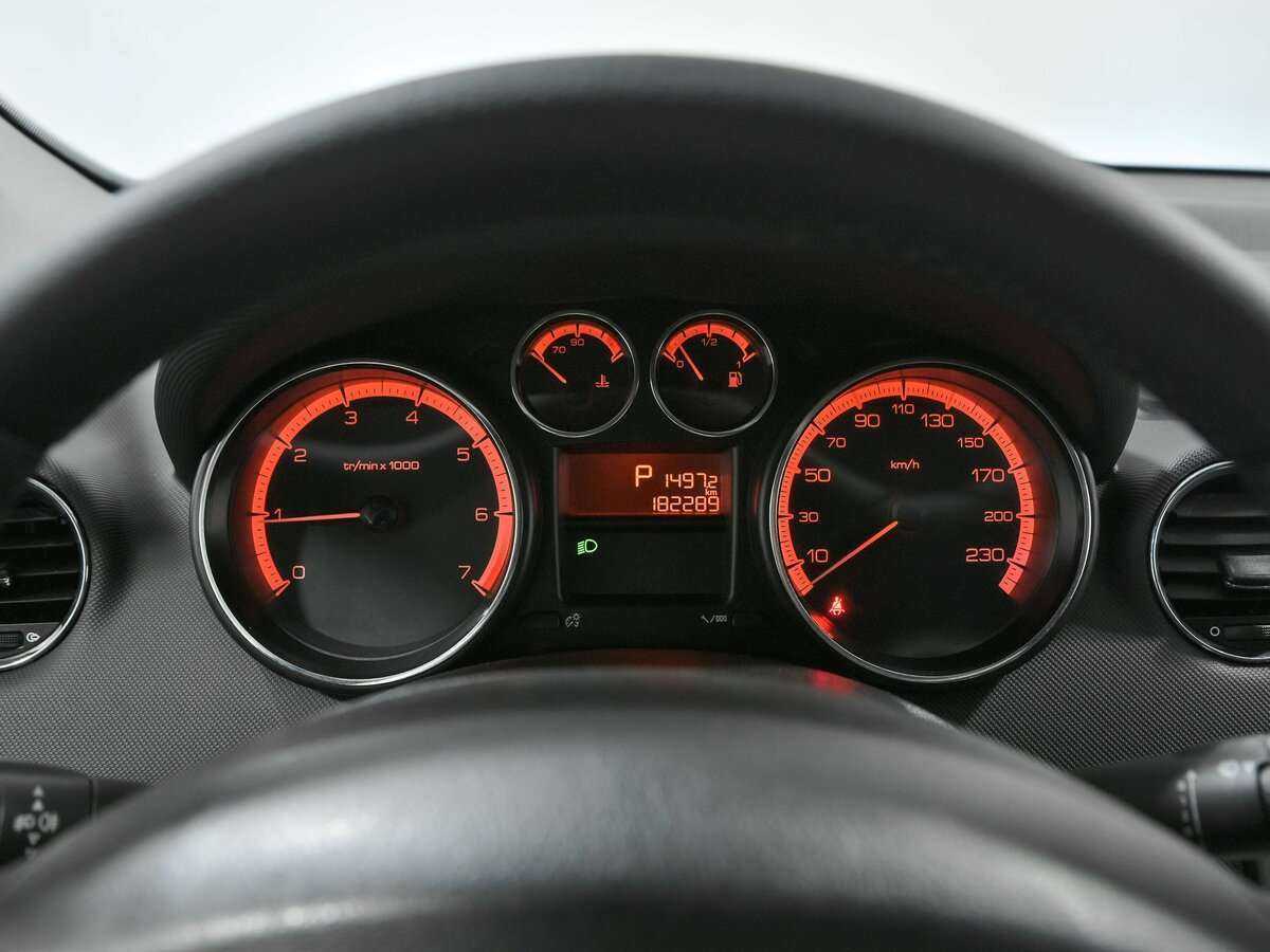 Купить Peugeot 408, 2012, 182 095 км, фото №6