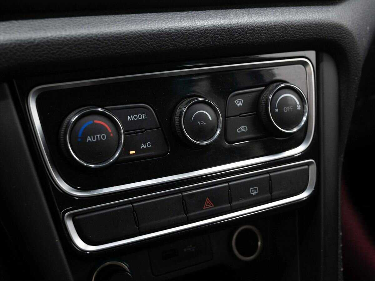 Купить CHERY Tiggo 3, 2017, 128 000 км, фото №18