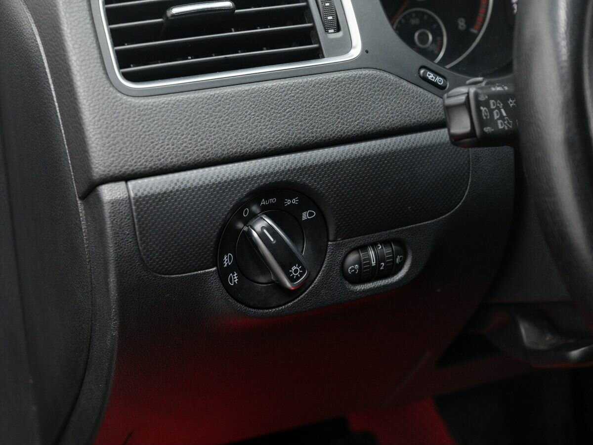 Купить Volkswagen Jetta, 2013, 312 700 км, фото №16