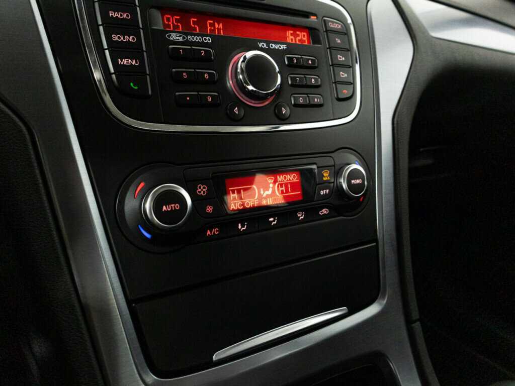 Купить Ford Mondeo, 2014, 222 053 км, фото №15