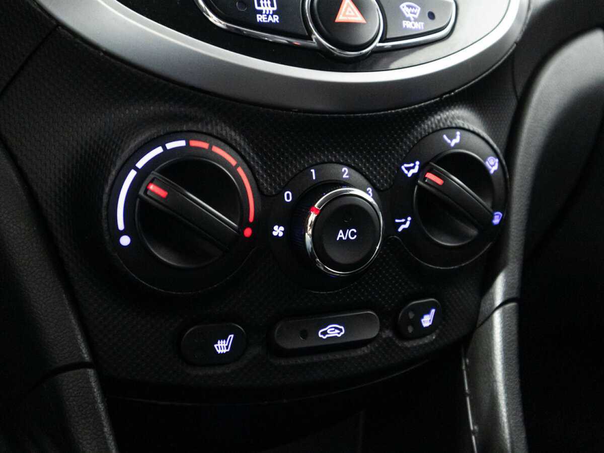 Купить Hyundai Solaris, 2013, 175 055 км, фото №16