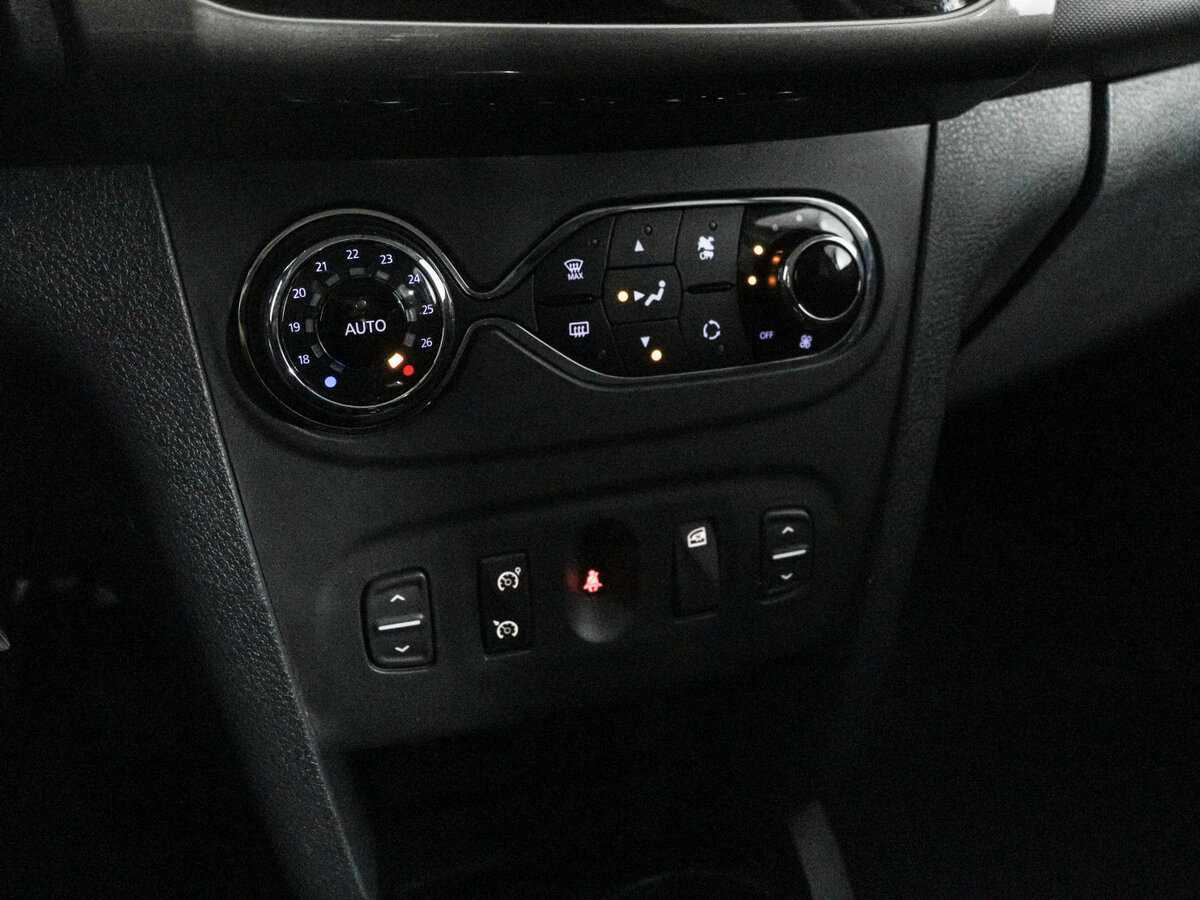 Купить Renault Sandero Stepway, 2015, 71 646 км, фото №10