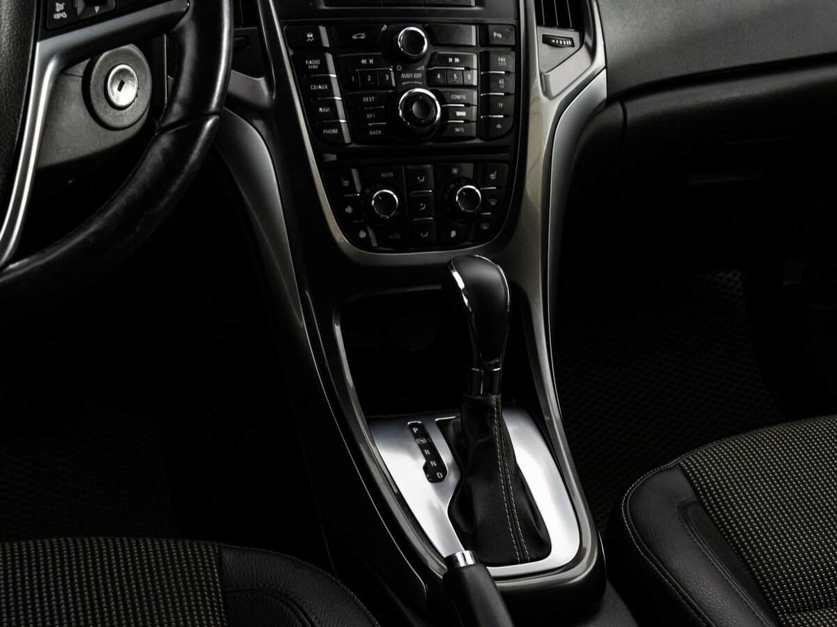 Купить Opel Astra, 2012, 180 792 км, фото №12