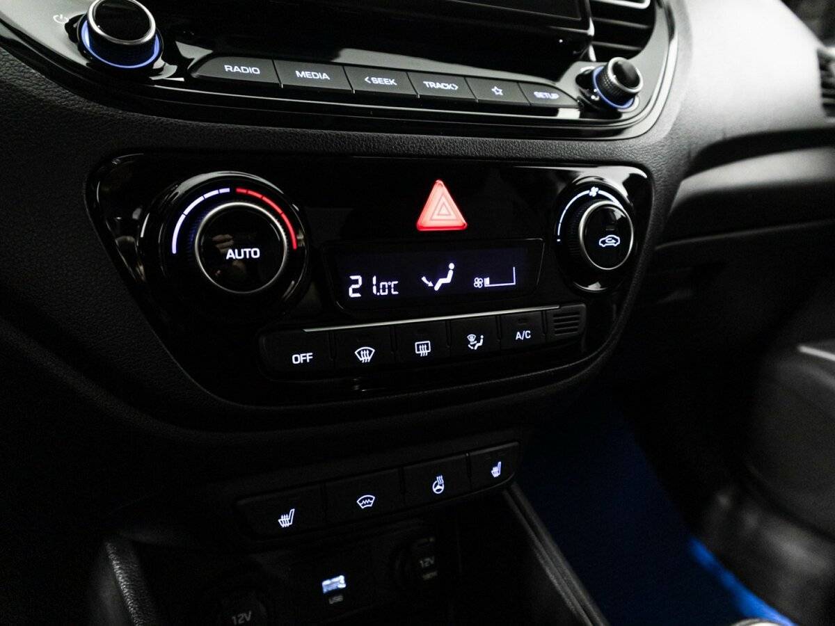 Купить Hyundai Solaris, 2020, 76 169 км, фото №16