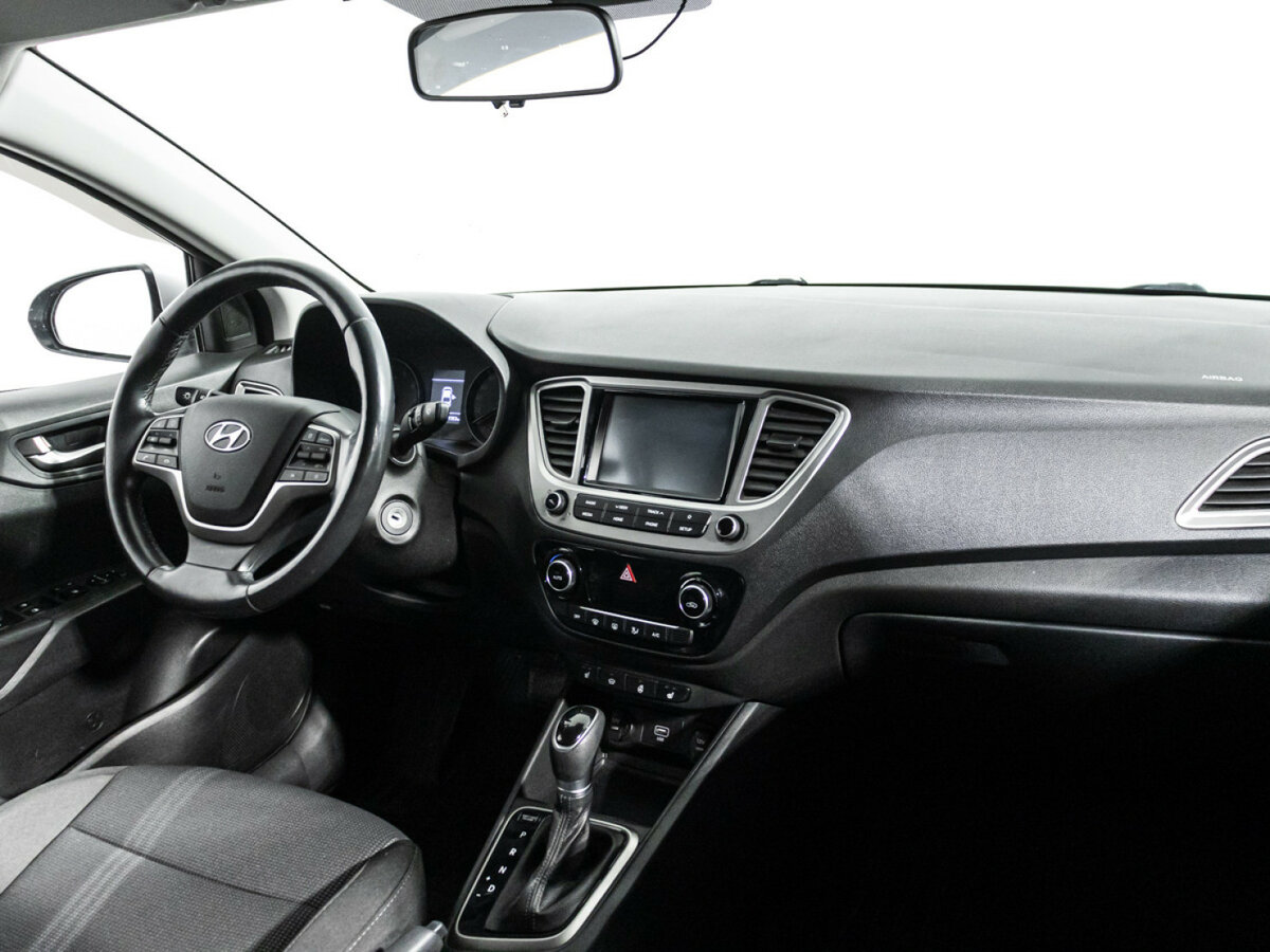 Купить Hyundai Solaris II, 2019, 129 351 км, фото №9